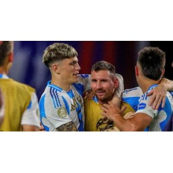 Altersunterschied zwischen Alejandro Garnacho und Lionel Messi